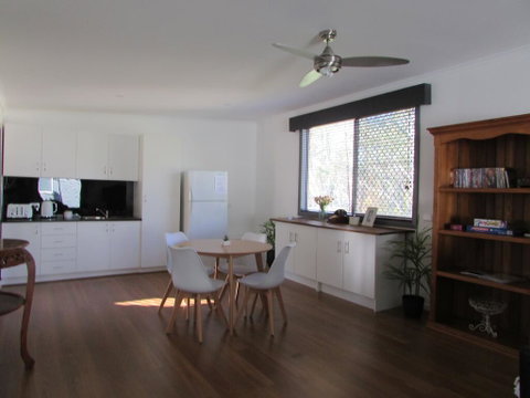 HEATHCOTE SHIRAZ COUNTRY STAYS - ACT Tourism 1