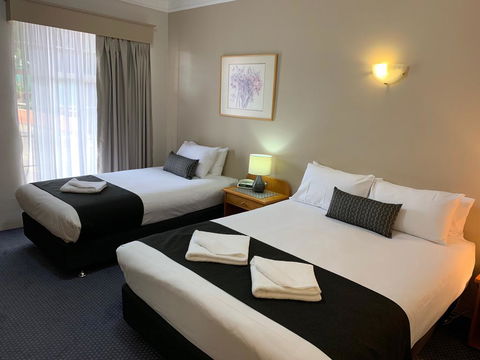 Heritage Motor Inn Goulburn - ACT Tourism 1