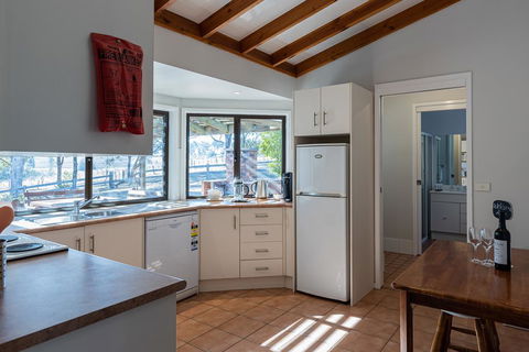 Hermitage Hideaway - ACT Tourism 2