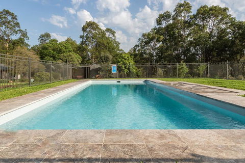 Hermitage Hideaway - ACT Tourism 0