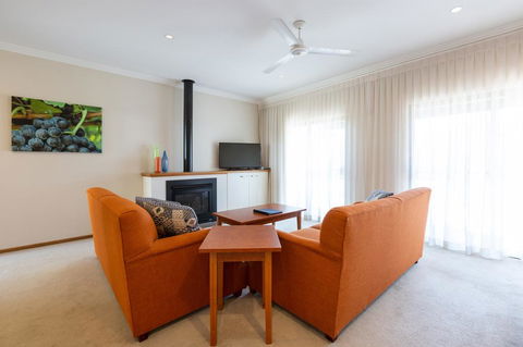 Hermitage Lodge - ACT Tourism 3