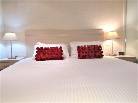 Hi 5 Star Luxury Adelaide City Apartment - ACT Tourism 0