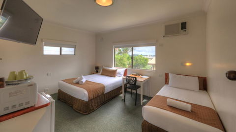 Hi-Way Motel Grafton - ACT Tourism 1