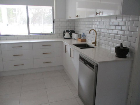 Hibbard Waterfront Escape - ACT Tourism 3