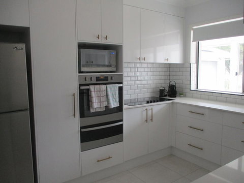 Hibbard Waterfront Escape - ACT Tourism 2