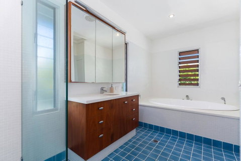 Hidden Escape On Casuarina Beech - ACT Tourism 1