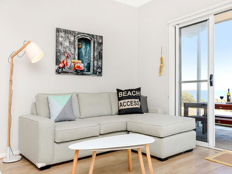 High Tide - Wallaroo Beachfront Property - Pet-Friendly - ACT Tourism 2