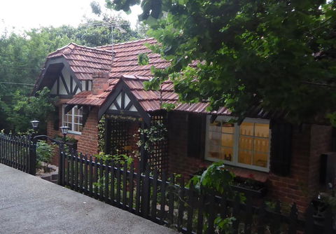 High View Cottage - ACT Tourism 2