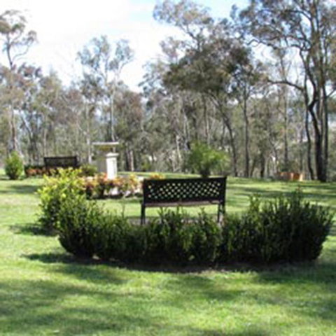 Hill Top Country Guest House - ACT Tourism 3