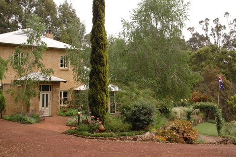 Holberry House - ACT Tourism 1