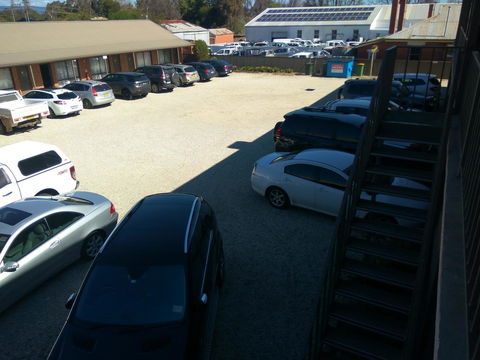 Holbrook Town Centre Motor Inn - ACT Tourism 1