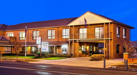 Holbrook Town Centre Motor Inn - ACT Tourism 0