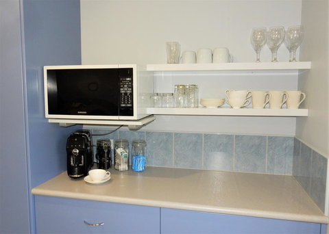 Holiday Home By The Beach In St Helens - ACT Tourism 1