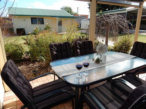 Holiday Home By The Beach In St Helens - ACT Tourism 3