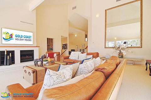 Holiday Home Coveside @ Sanctuary Cove - ACT Tourism 3