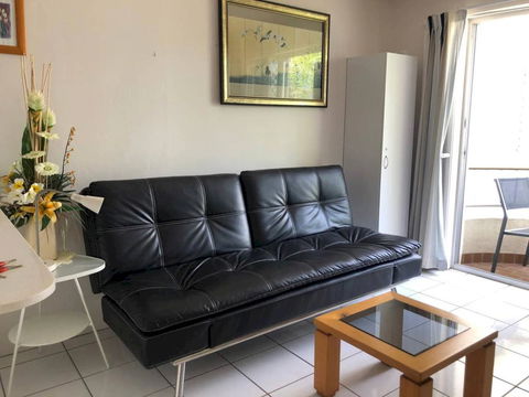 Holiday Unit By The Beach With Pool - ACT Tourism 0