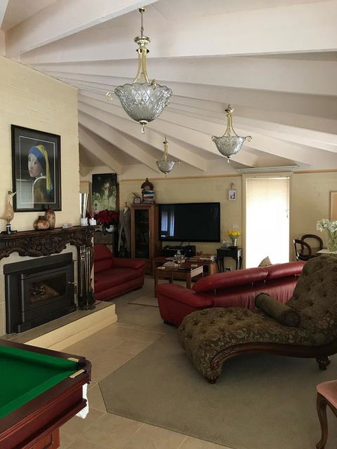 Holly Cottage - ACT Tourism 3