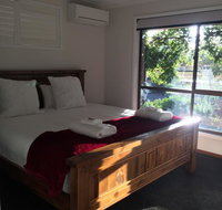 Holly House BnB - ACT Tourism