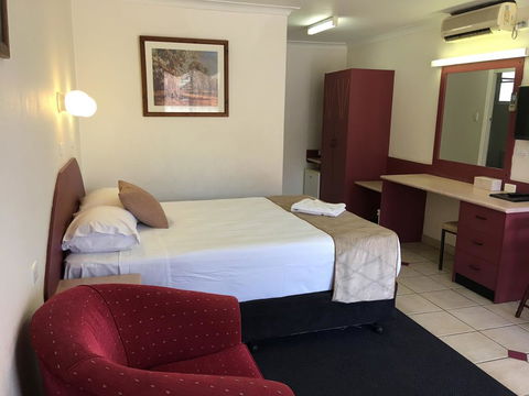 Homestead Motel - ACT Tourism 1