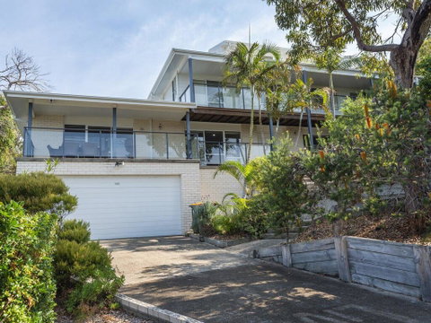 Island View - 80 Lentara St - Large Family Home, Pool, WIFI And Sweeping Views Of Fingal - ACT Tourism 0