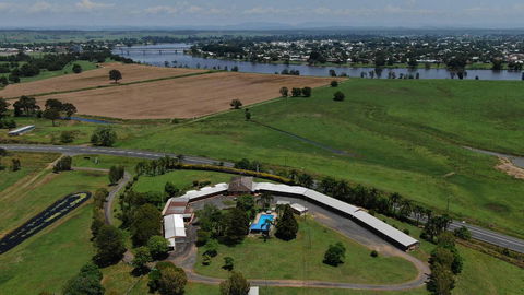 Jacaranda Motor Lodge - ACT Tourism 3