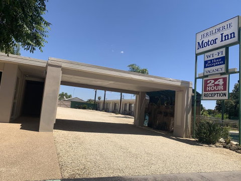 Jerilderie Motor Inn - ACT Tourism 0