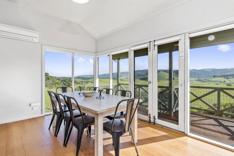 Joanna Cottage - ACT Tourism 3