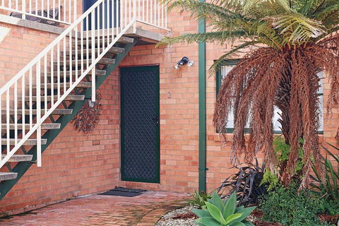Jodi's Beach Retreat Eden - ACT Tourism 3
