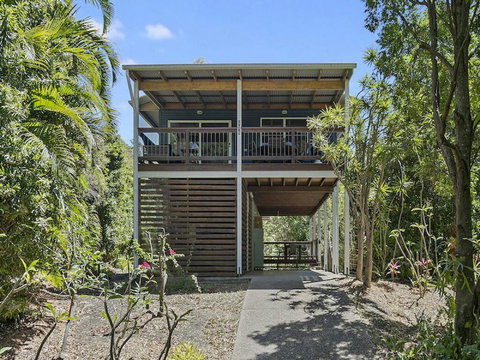 Jonnies - 134 Tramican Street - ACT Tourism 0