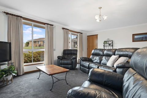 Josie Villa - Beautiful West Burnie: Long Or Short Term - ACT Tourism 2