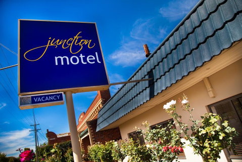Junction Motel - ACT Tourism 0