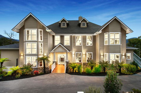 Kerami Manor & Day Spa - ACT Tourism 0