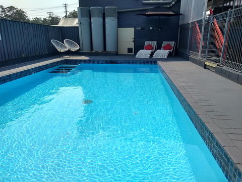 Kew Motel - ACT Tourism 0