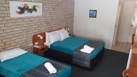 Kilcoy Gardens Motel - ACT Tourism 2