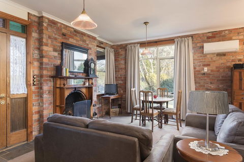 Killynaught Spa Cottages - ACT Tourism 3