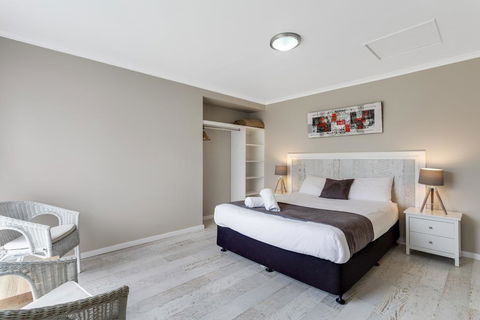 King's Point Retreat - ACT Tourism 3