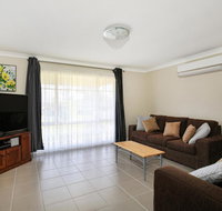 Kingfisher - Pet-Friendly - 10 Mins to Hyams Beach - ACT Tourism