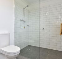 Kinloch Cottage renovated to new on Daisy Hill Vineyard - ACT Tourism