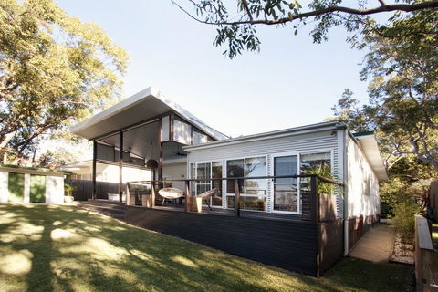 Kirby's Berrara Beach House - ACT Tourism 2