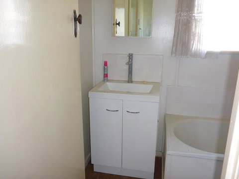 Kitches Cabin - ACT Tourism 3