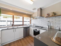 Book Rosebud Accommodation Vacations ACT Tourism ACT Tourism