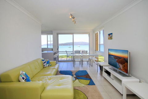Kooringal, Unit 8/105 Soldiers Point Road - ACT Tourism 1