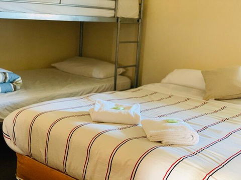 Kootingal Hotel - ACT Tourism 2