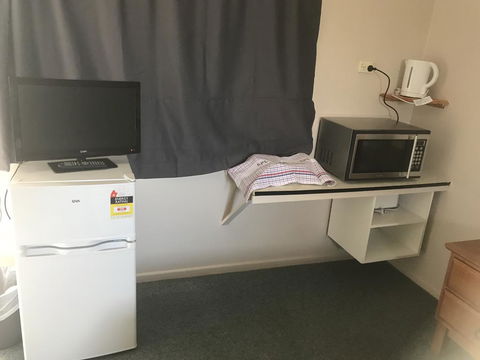 Kootingal Landview Motel - ACT Tourism 1