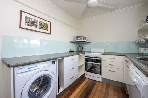 Kooyong Apartment 7 - ACT Tourism 1