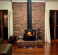 La Sila Homestead on Marrowbone - cutest cottage in the Hunter with killer views - ACT Tourism