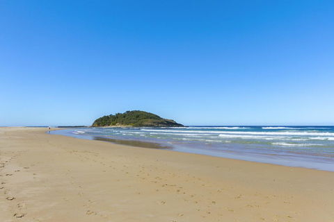 Lake Frontage Family Fun Home - ACT Tourism 1