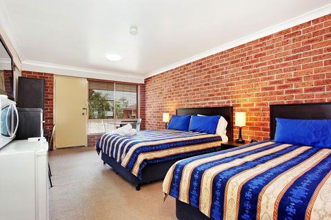 Lake Macquarie Motor Inn - ACT Tourism 2