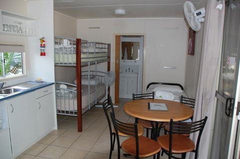 Lake Placid Tourist Park - ACT Tourism 2