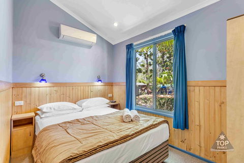Lake Tinaroo Holiday Park - ACT Tourism 1